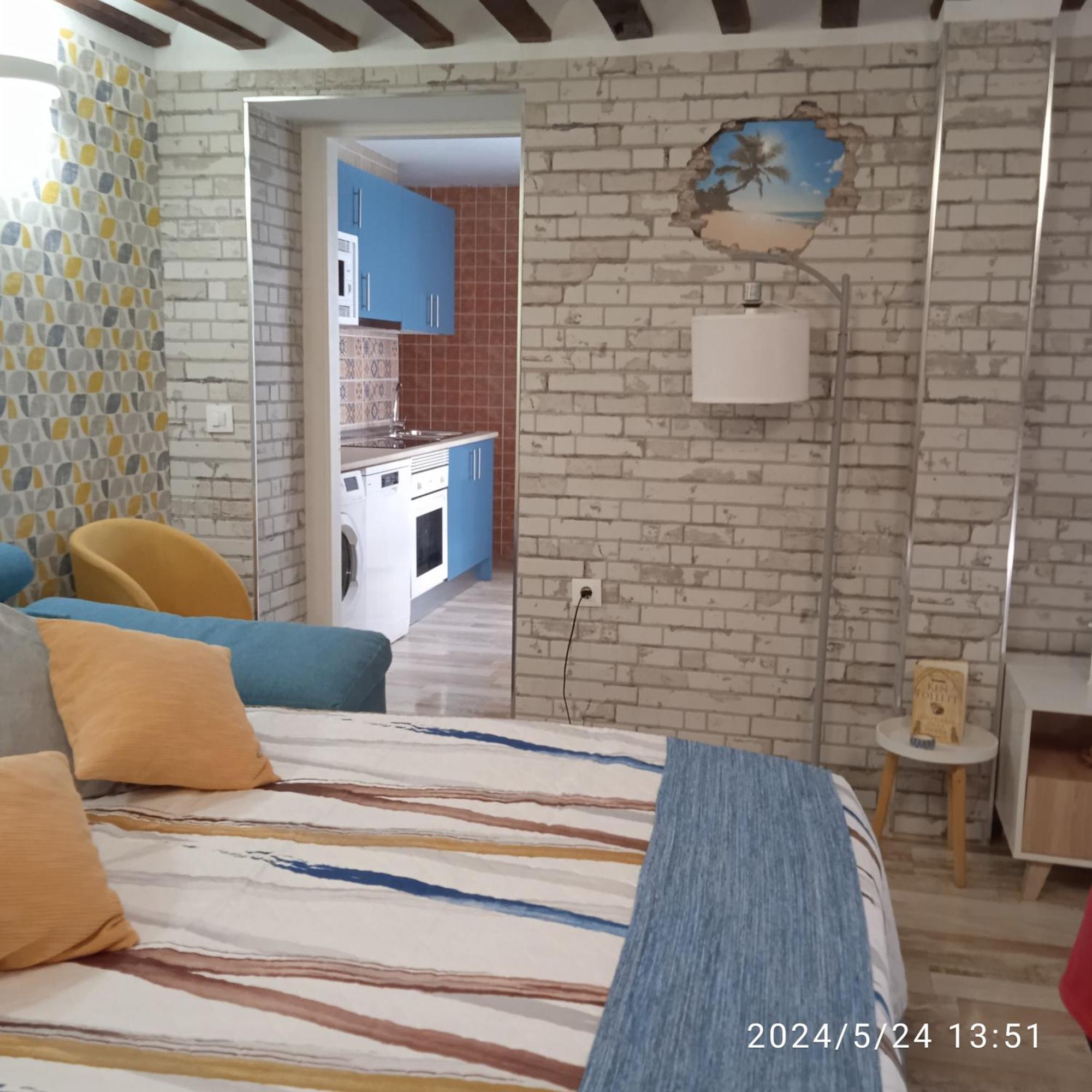 Apartamento Turistico El Empedrado De M&G Colmenar de Oreja Exteriör bild